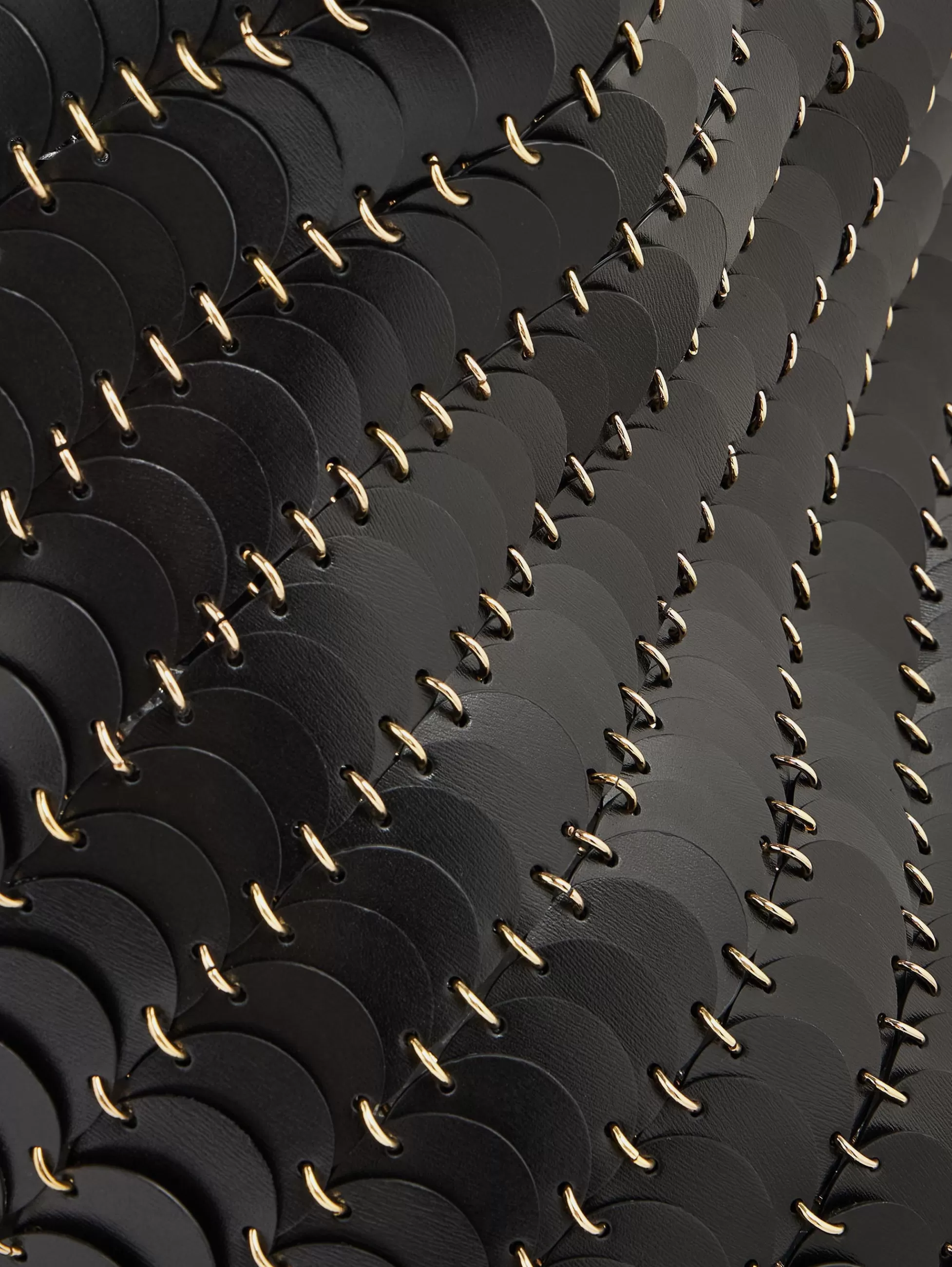 large_black_bucket_paco_bag_in_leather_7-1.webp Rabanne Les Sacs Paco En Cuir | Sacs Porté Épaule^Large Black bucket Paco bag in leather