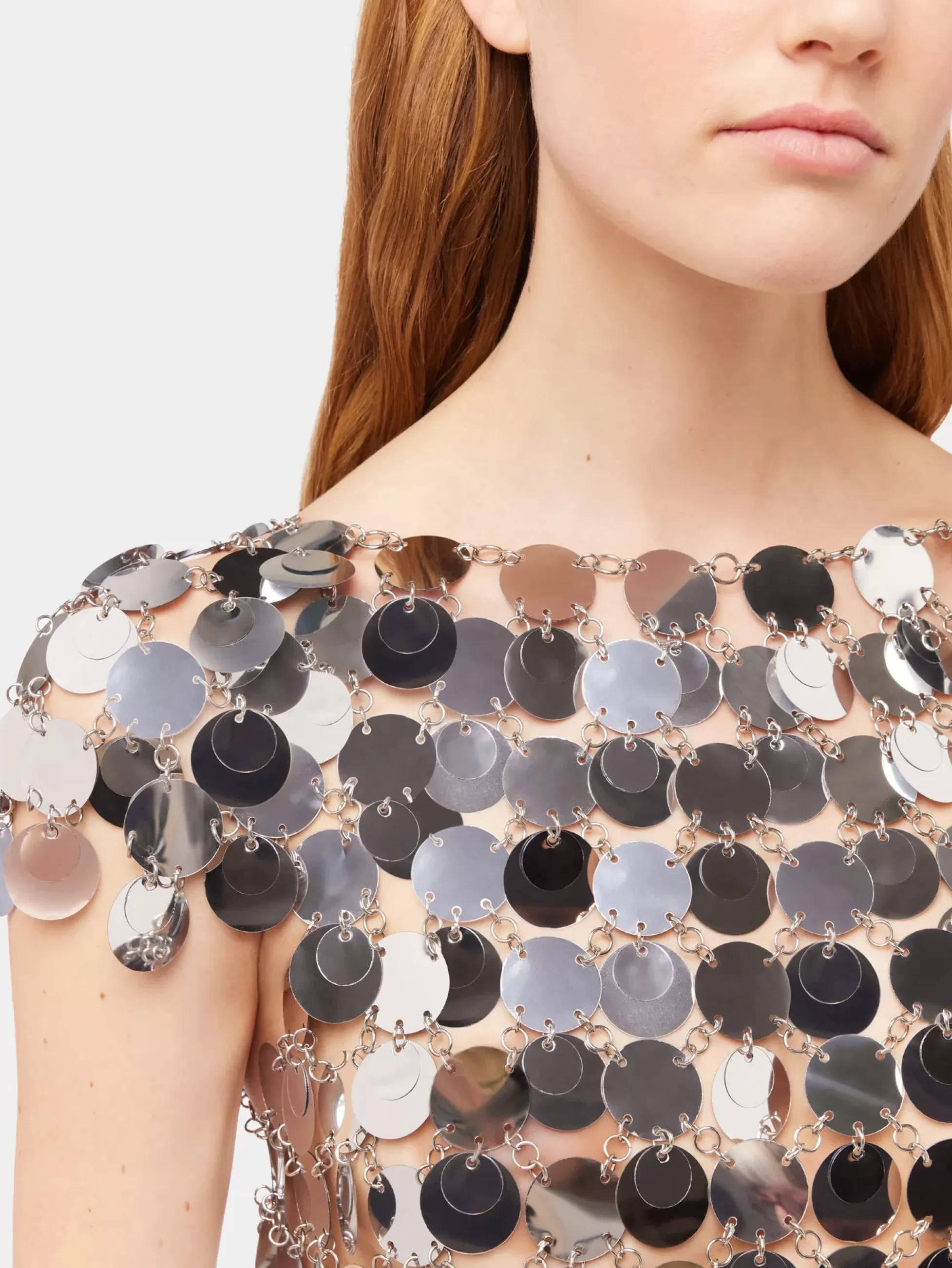 mini_robe_faite_de_plaques_rondes__effet_miroir_3-1.webp Rabanne Sélection De Soirée | Robes^Mini robe faite de plaques rondes à effet miroir