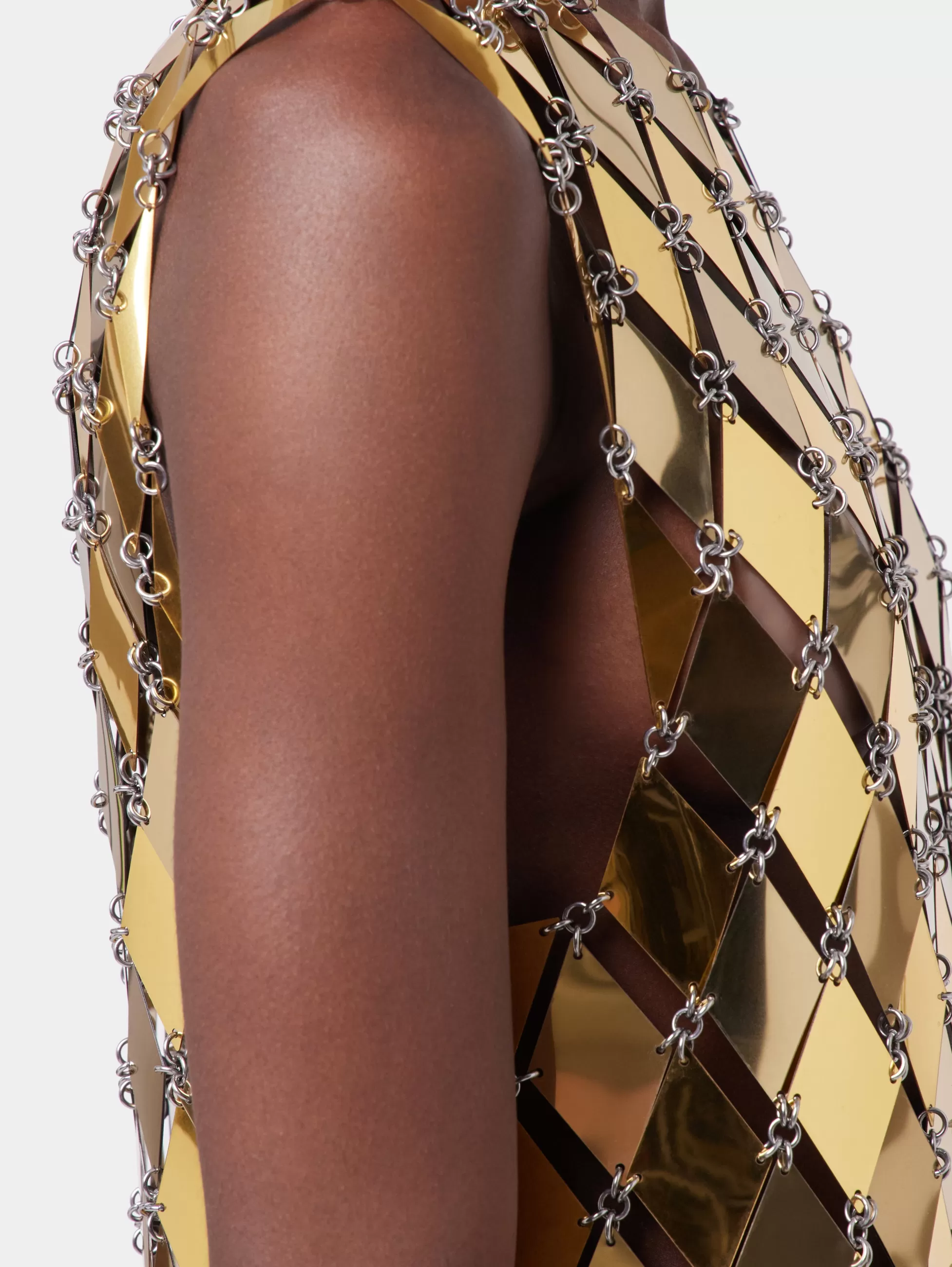 robe_courte_en_assemblage_6-1.webp Rabanne Sélection De Soirée | Robes^ROBE COURTE EN ASSEMBLAGE