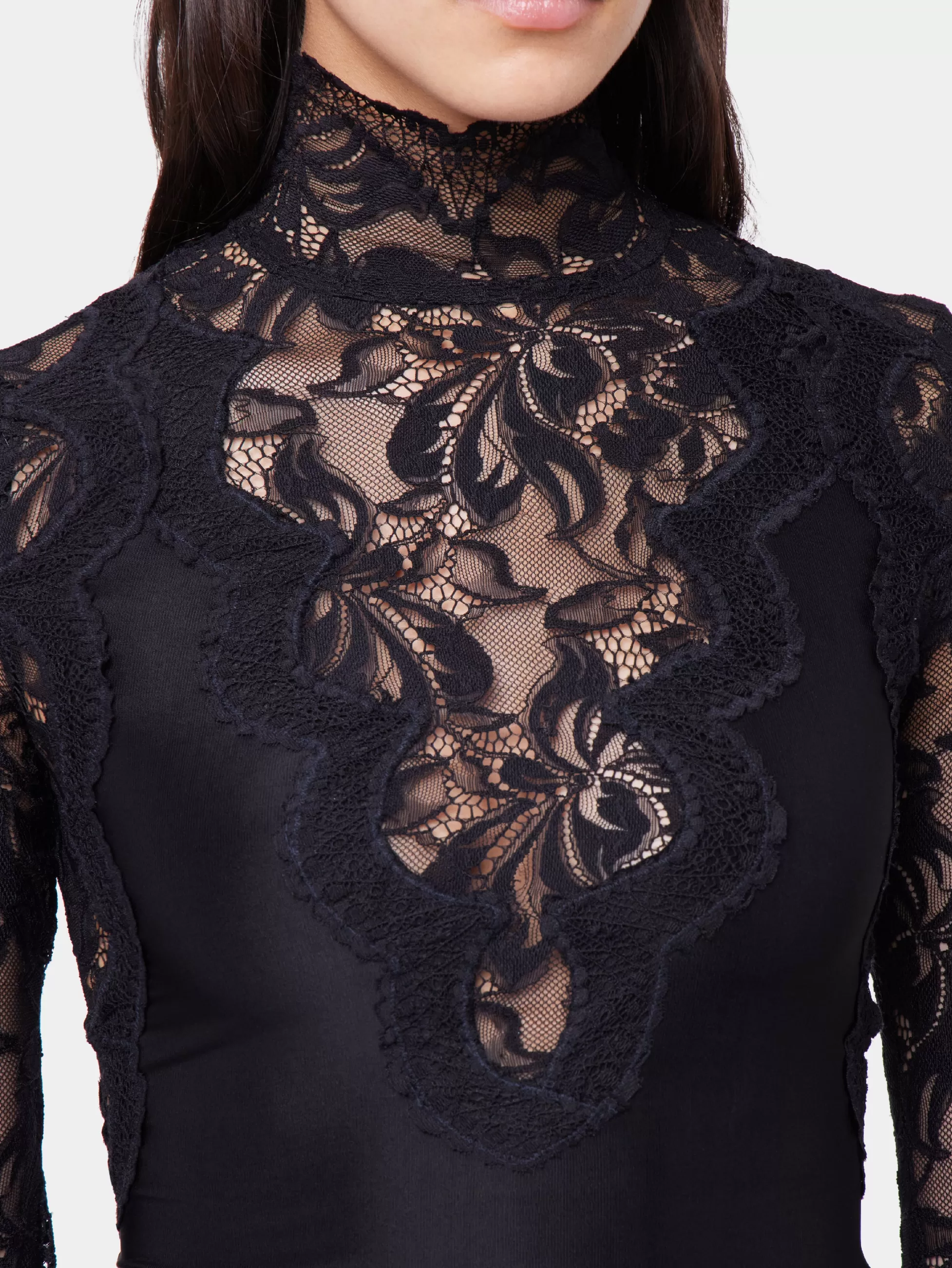 top_manches_longues_en_dentelle_2-1.webp Rabanne Sélection De Soirée^TOP MANCHES LONGUES EN DENTELLE